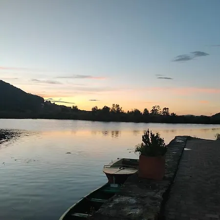 Casa Maitri- Con Piraguas Junto A La Ria