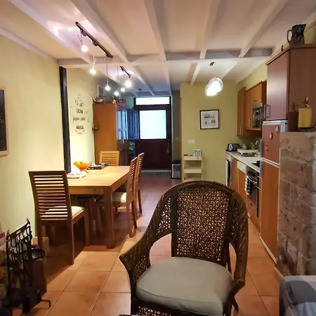 Holiday home Casa Maitri- Con Piraguas Junto A La Ria Limpias
