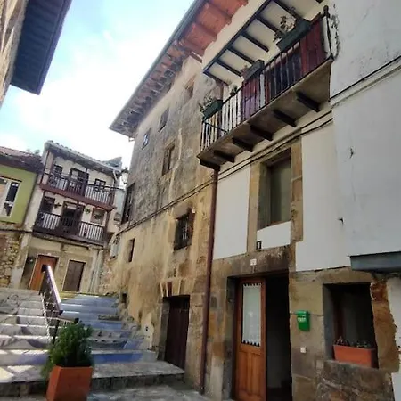 Casa Maitri- Con Piraguas Junto A La Ria *