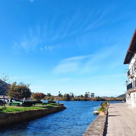 Casa Maitri- Con Piraguas Junto A La Ria