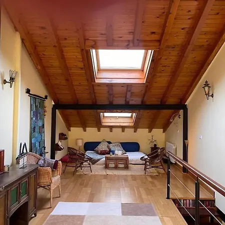 Casa Maitri- Con Piraguas Junto A La Ria