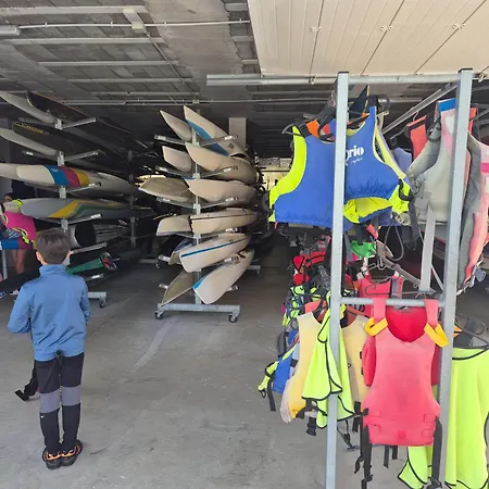 Casa Maitri- Con Piraguas Junto A La Ria Vakantiehuis