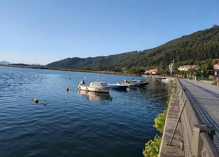 Casa Maitri- Con Piraguas Junto A La Ria * Limpias