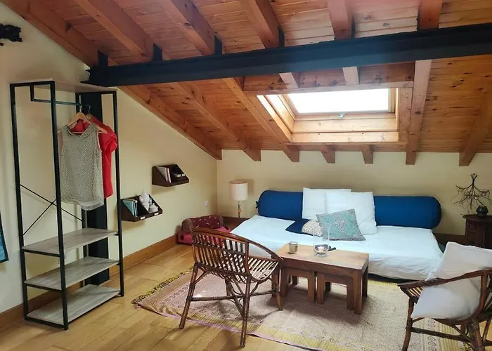 Casa Maitri- Con Piraguas Junto A La Ria Limpias